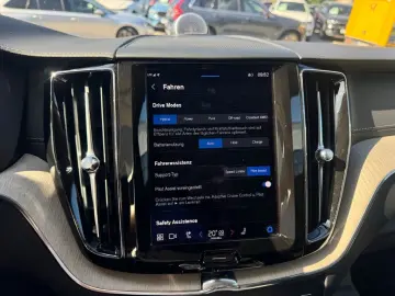 VOLVO XC60 Inscription PHEV AWD T8 Massage Bowers AirSusp