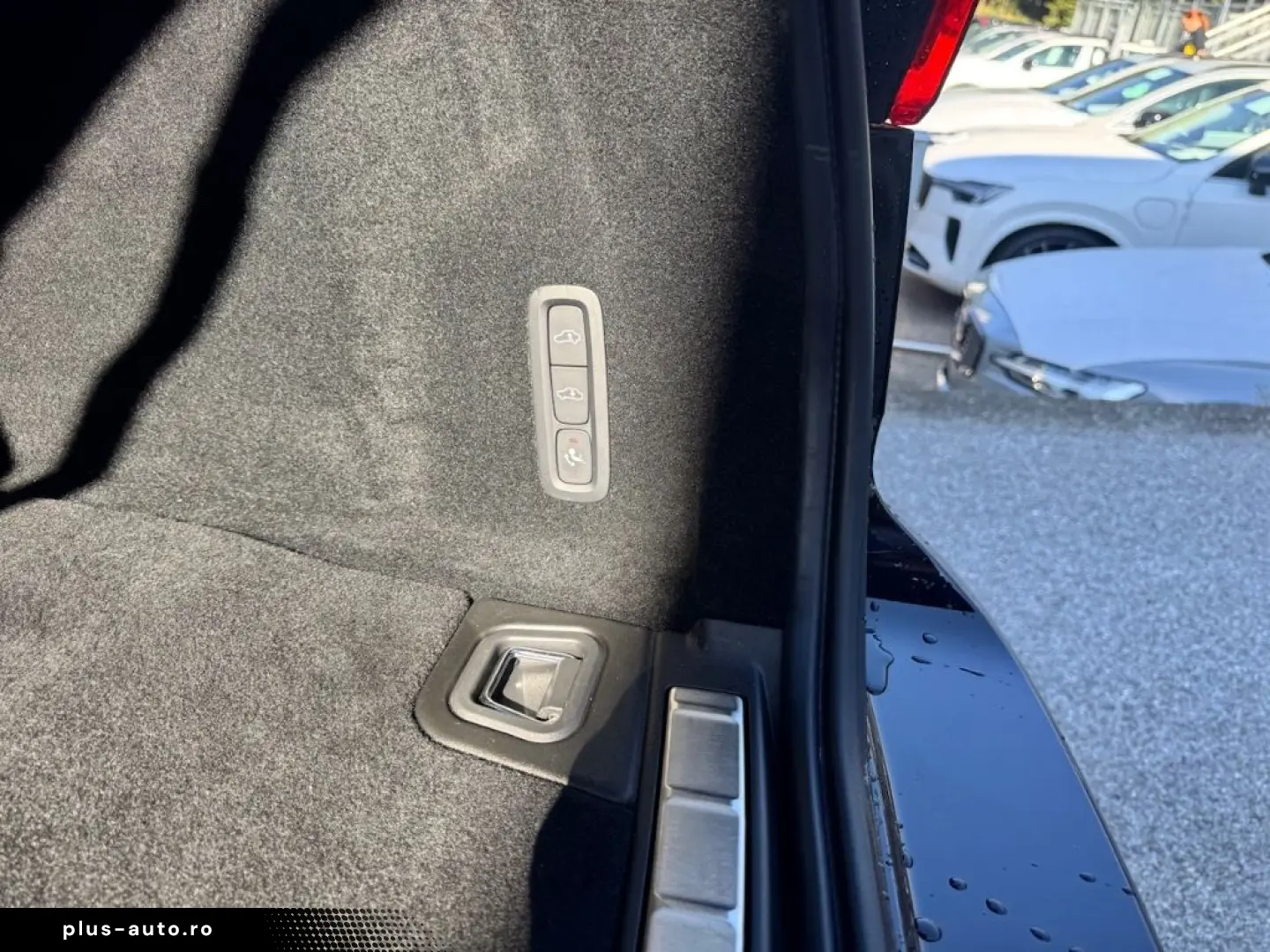 VOLVO XC60 Inscription PHEV AWD T8 Massage Bowers AirSusp