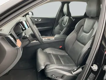 VOLVO XC60 B5 B AWD Ultimate Dark