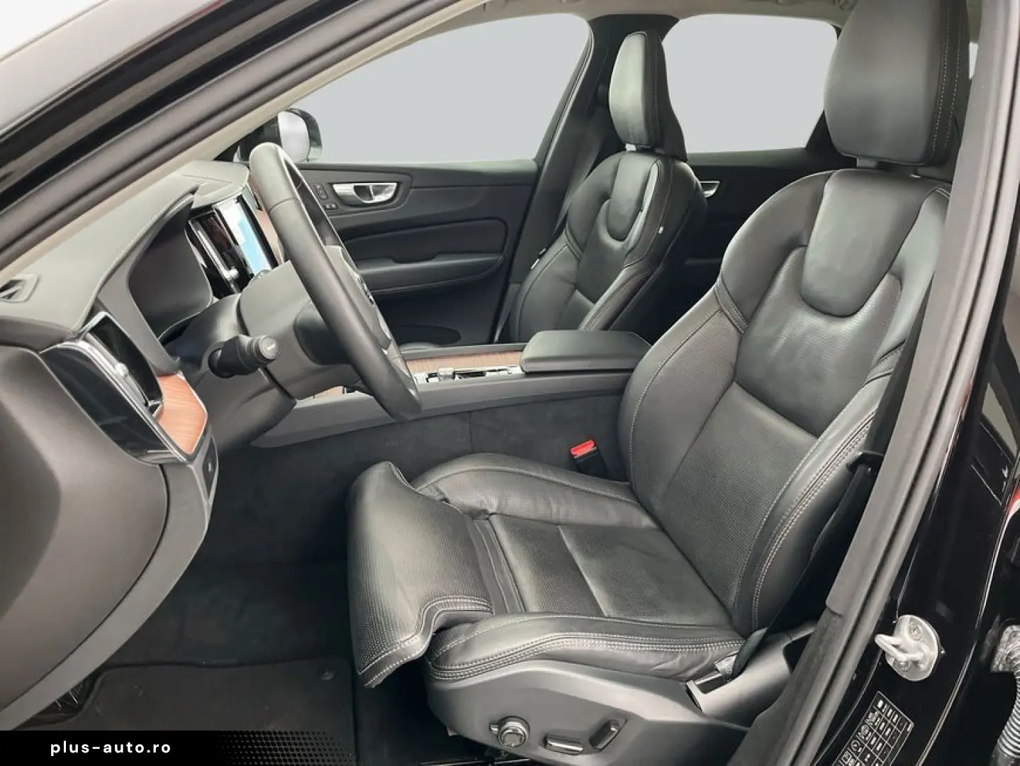 VOLVO XC60 B5 B AWD Ultimate Dark