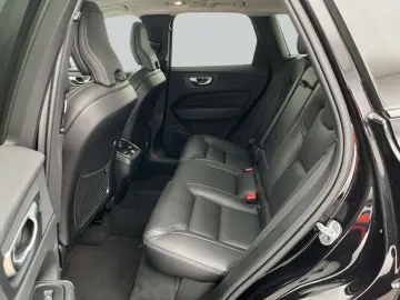 VOLVO XC60 B5 B AWD Ultimate Dark