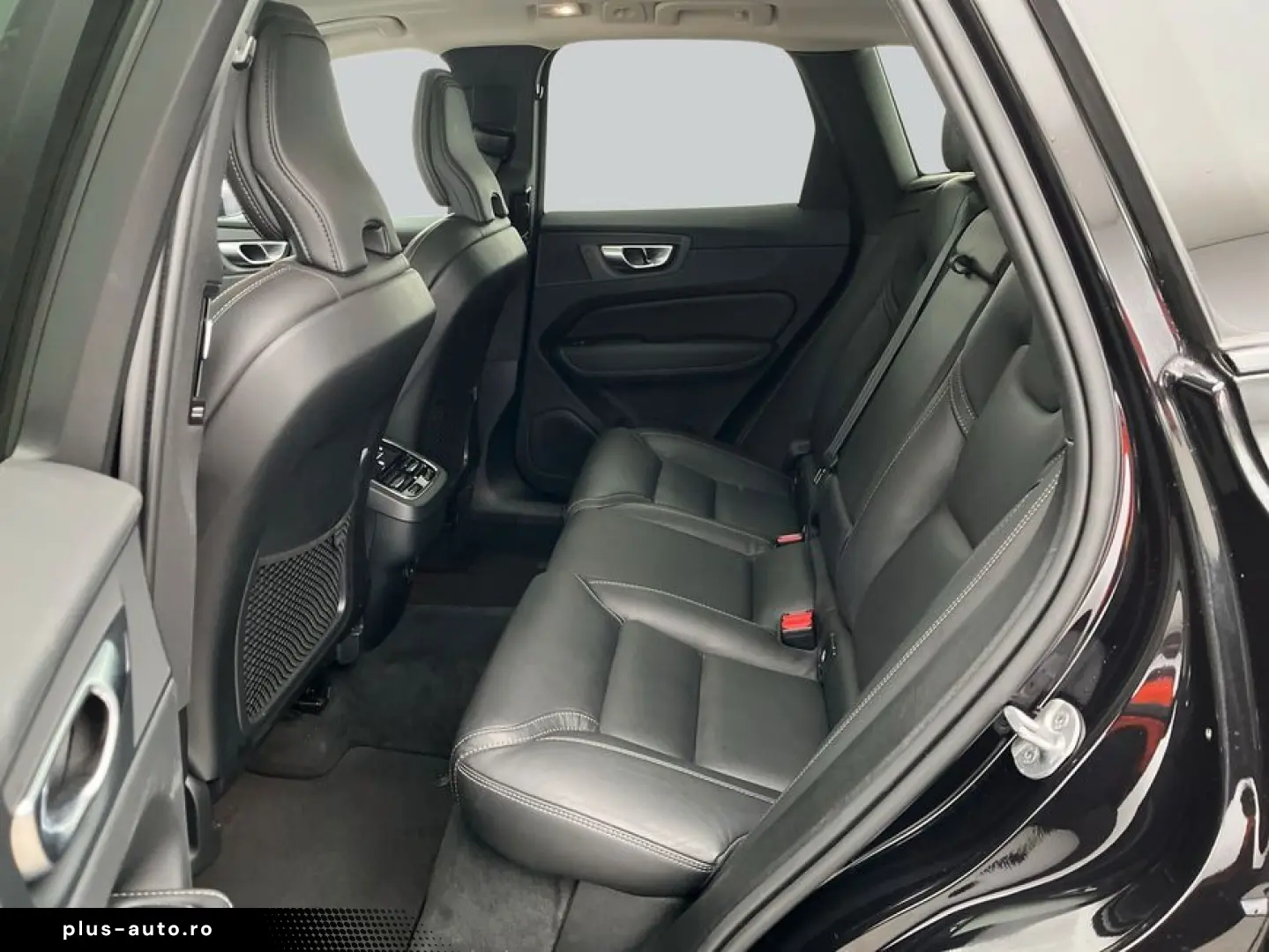 VOLVO XC60 B5 B AWD Ultimate Dark