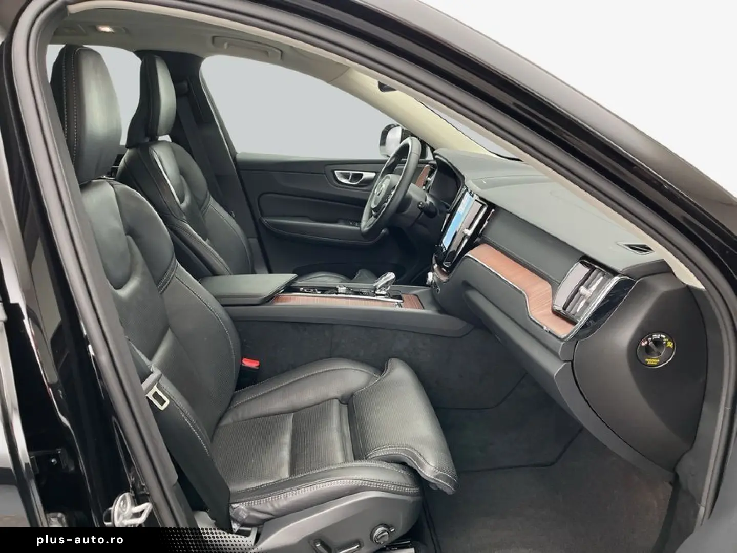 VOLVO XC60 B5 B AWD Ultimate Dark