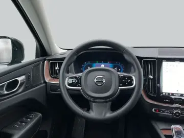 VOLVO XC60 B5 B AWD Ultimate Dark