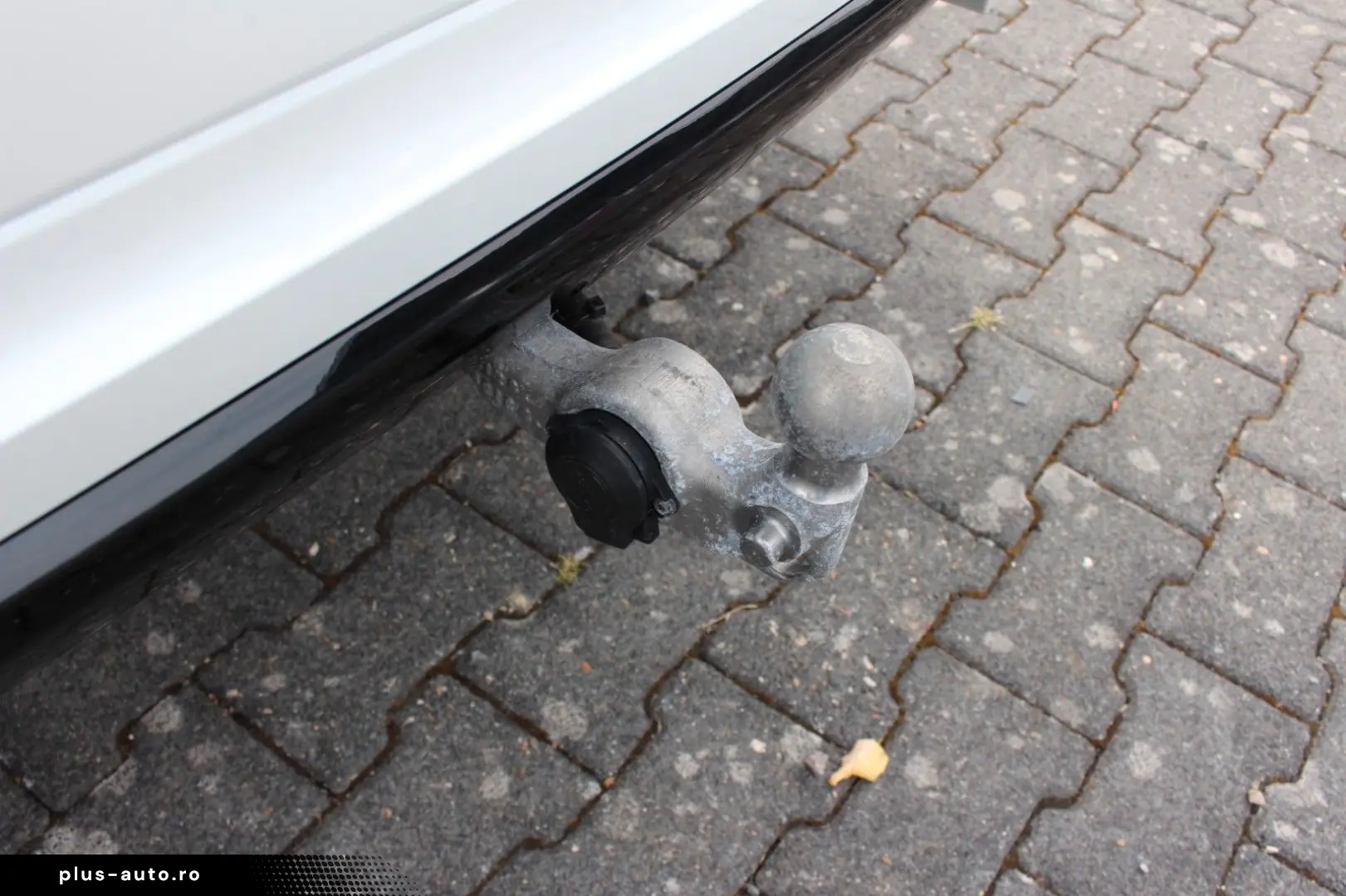 VOLVO XC60 B5 Petrol UltraDark Massage Bowers AirSusp Vent