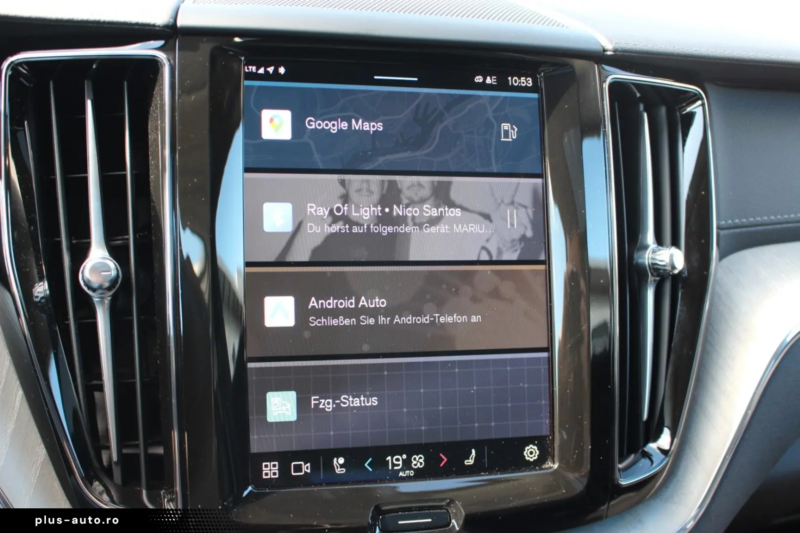 VOLVO XC60 B5 Petrol UltraDark Massage Bowers AirSusp Vent