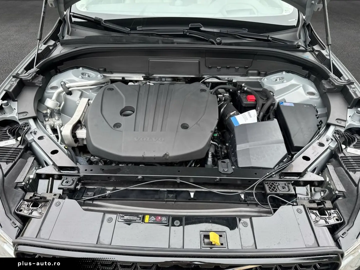 VOLVO XC60 B5 B AWD Ultra Dark Massage Bowers AirSusp