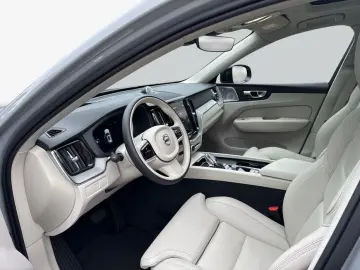 VOLVO XC60 B5 B AWD Ultra Dark Massage Bowers AirSusp