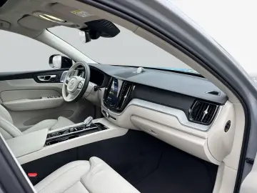 VOLVO XC60 B5 B AWD Ultra Dark Massage Bowers AirSusp