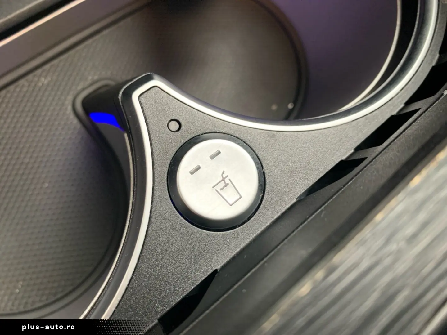 MERCEDES-BENZ GLE 300 d 4M  AMG NIGHT AHK MEMO PANO 360  SHZ