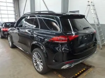 MERCEDES-BENZ GLE 400d 4M AMG Pano AIrM Burm 360