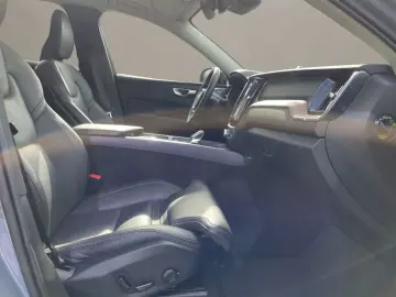 VOLVO XC60 T8 AWD Recharge Ultimate Bowers Massage Ventil