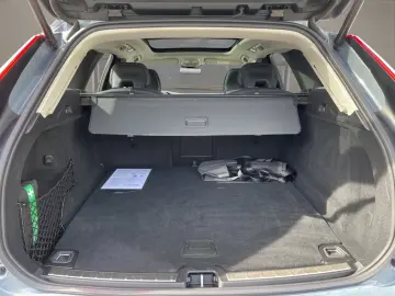 VOLVO XC60 T8 AWD Recharge Ultimate Bowers Massage Ventil