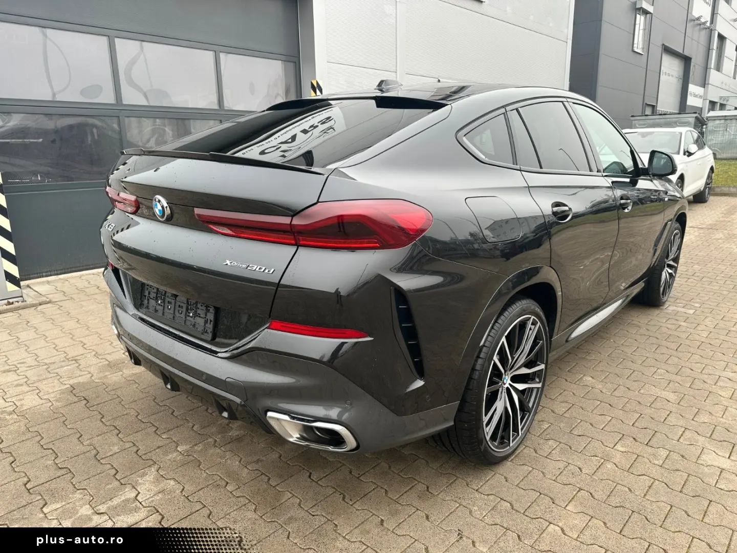 BMW X6 30 d xDrive M Sport HK Pano HuD 22  Softclose