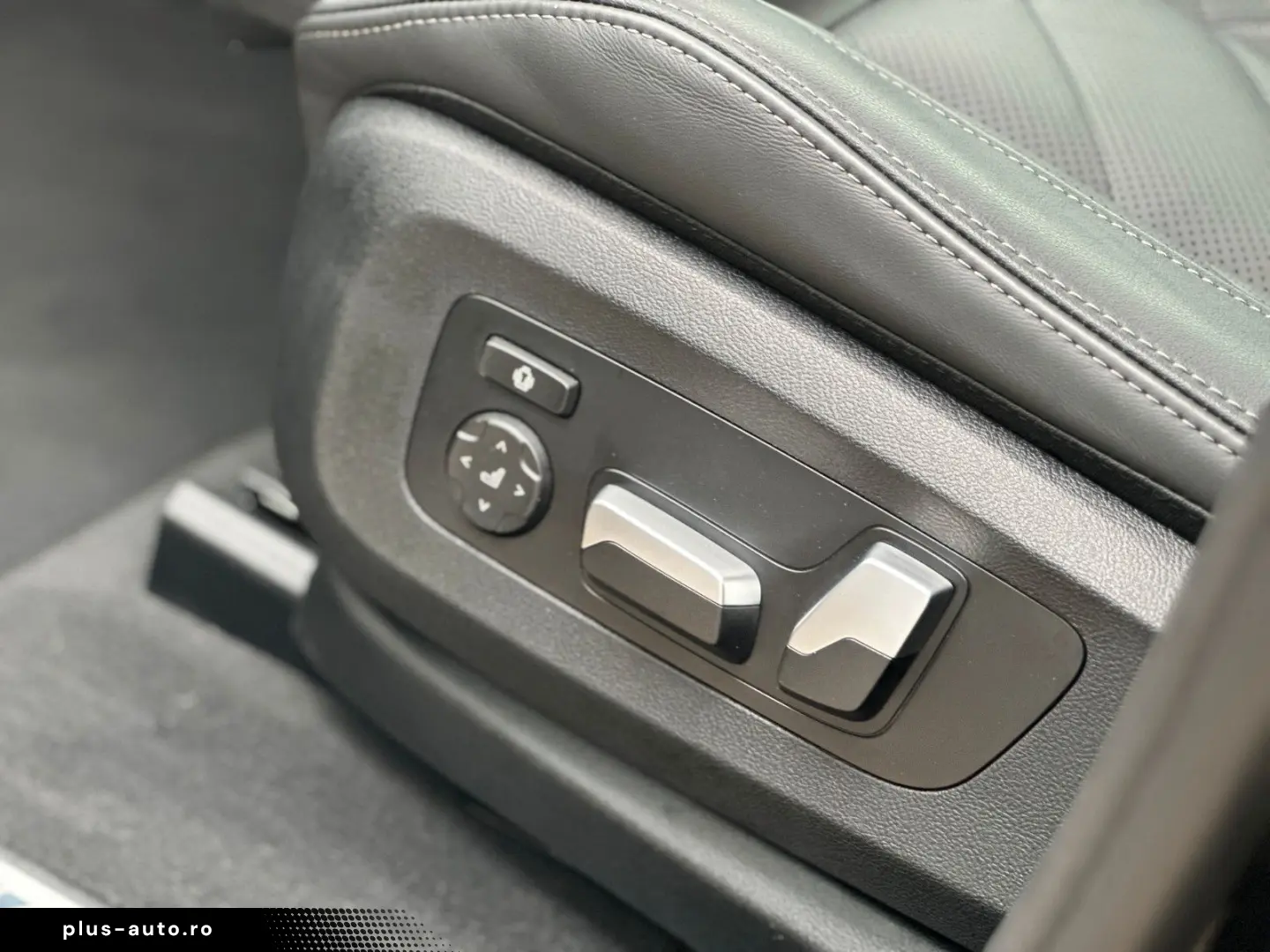 BMW X6 30 d xDrive M Sport HK Pano HuD 22  Softclose