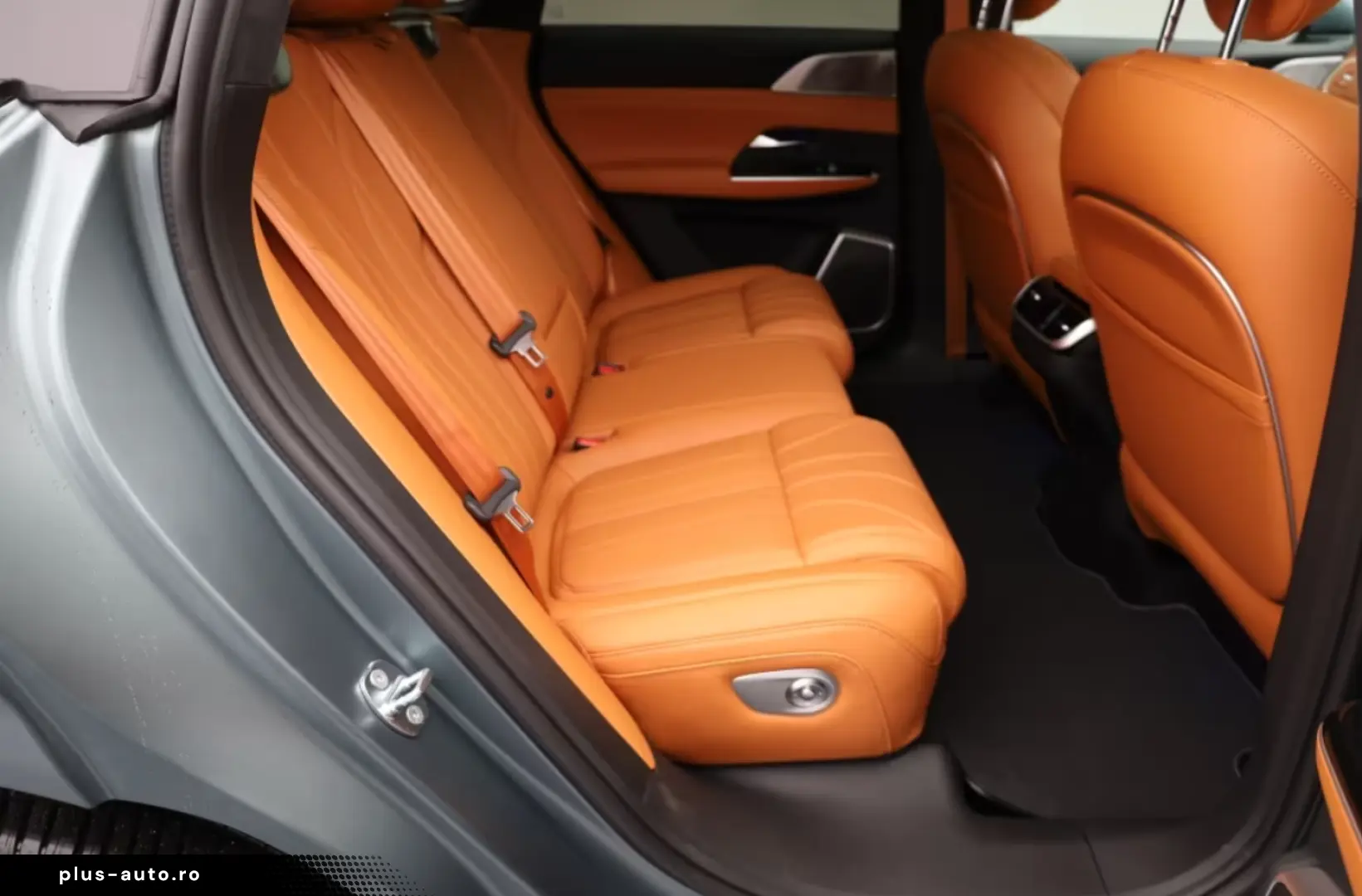 XPENG G9 2025 AWD Performance AHK Premium Package Pano