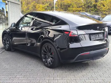 TESLA Model Y PERFORM AWD PANO NAVI STDHZ ACC 360 AHK