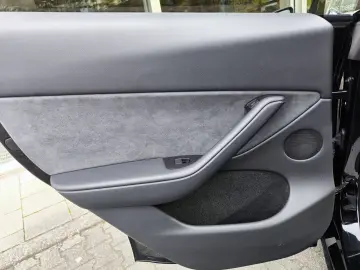 TESLA Model Y PERFORM AWD PANO NAVI STDHZ ACC 360 AHK