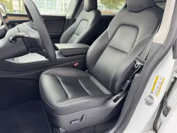 TESLA Model Y Performance AWD