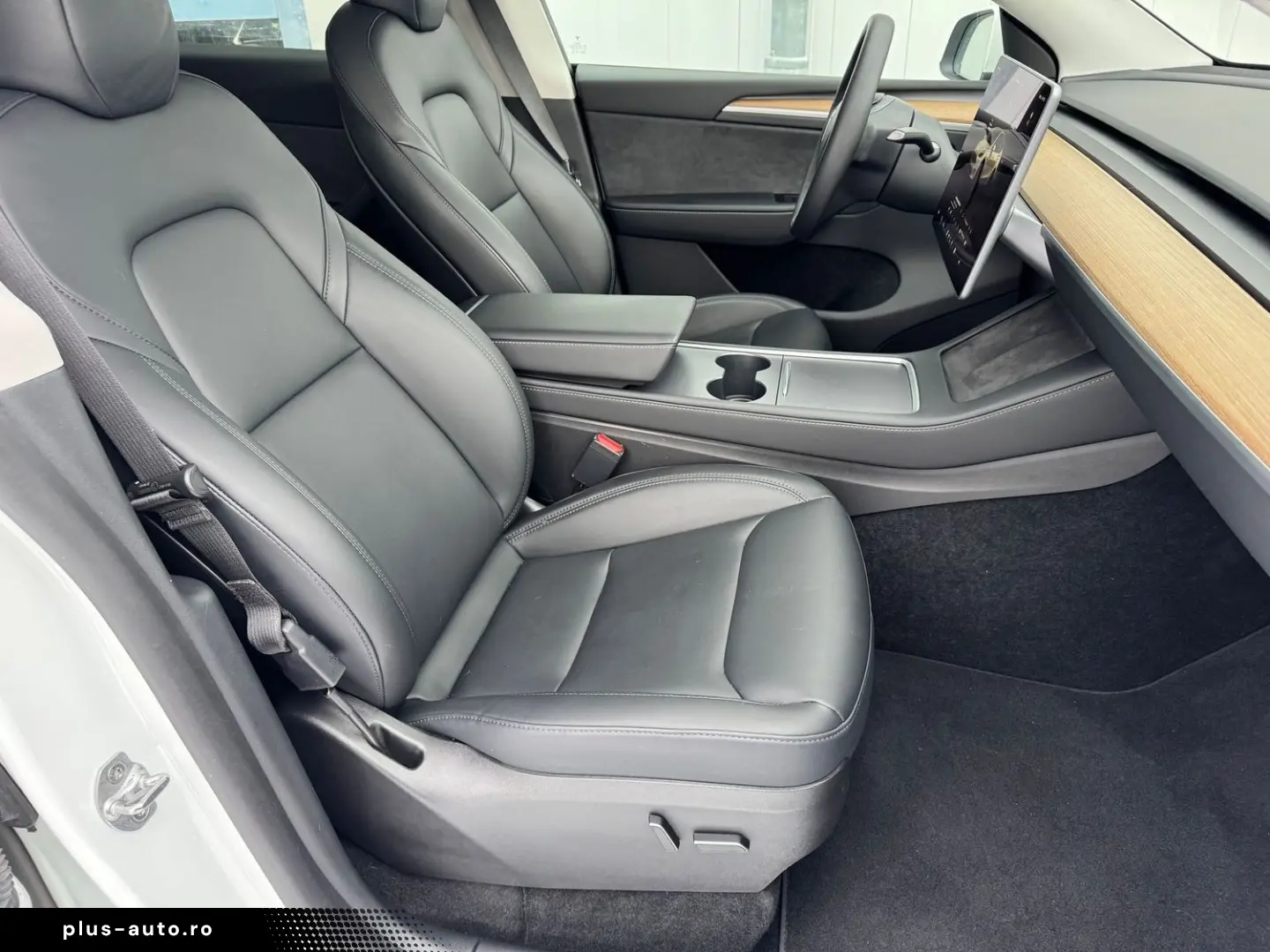 TESLA Model Y Performance AWD