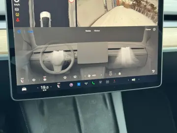 TESLA Model Y Performance AWD