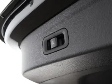 MERCEDES-BENZ GLE 450 4M AMG Night Distronic AHK Air&hellip;