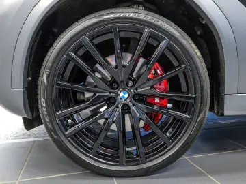 BMW X6 xDrive30d M Sport HUD PANO RFK NAVI LED PDC V