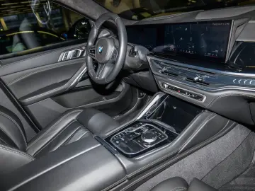 BMW X6 xDrive30d M Sport HUD PANO RFK NAVI LED PDC V