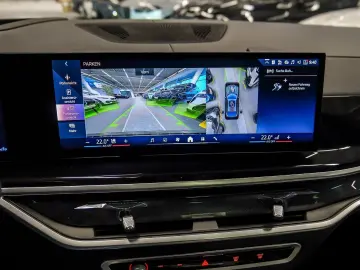 BMW X6 xDrive30d M Sport HUD PANO RFK NAVI LED PDC V