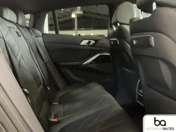 BMW X6 xDrive 30d M Sport 22  Pano HK DrivPro Luft A