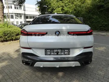 BMW X6 40d M Sport Pro Pano Luft HUD 22Zoll Harman
