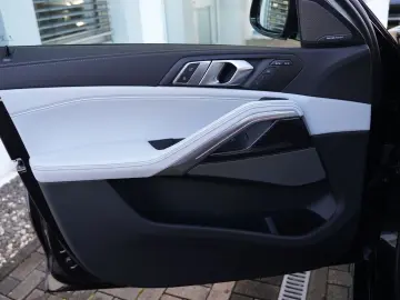 BMW X6 xDrive30d M SPORT PRO-LUFTF.-PANO-HUD-H K-22M