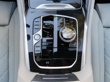 BMW X6 40d M SPORT.DR.ASS.SOFTC.SKY.H K.LED.360 .AHK