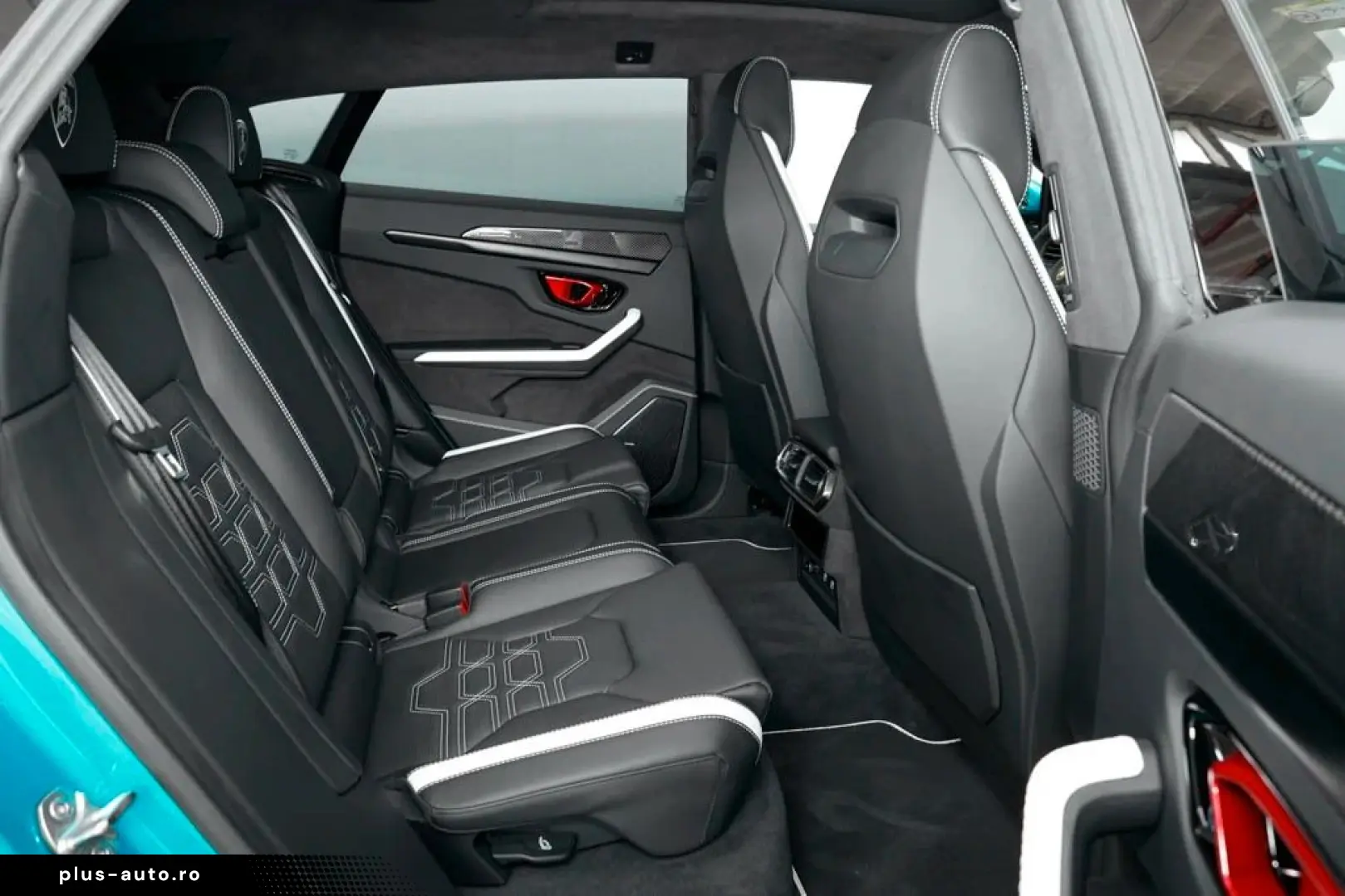 LAMBORGHINI Urus SE Blu Uranus  Style Pack High Gloss Black