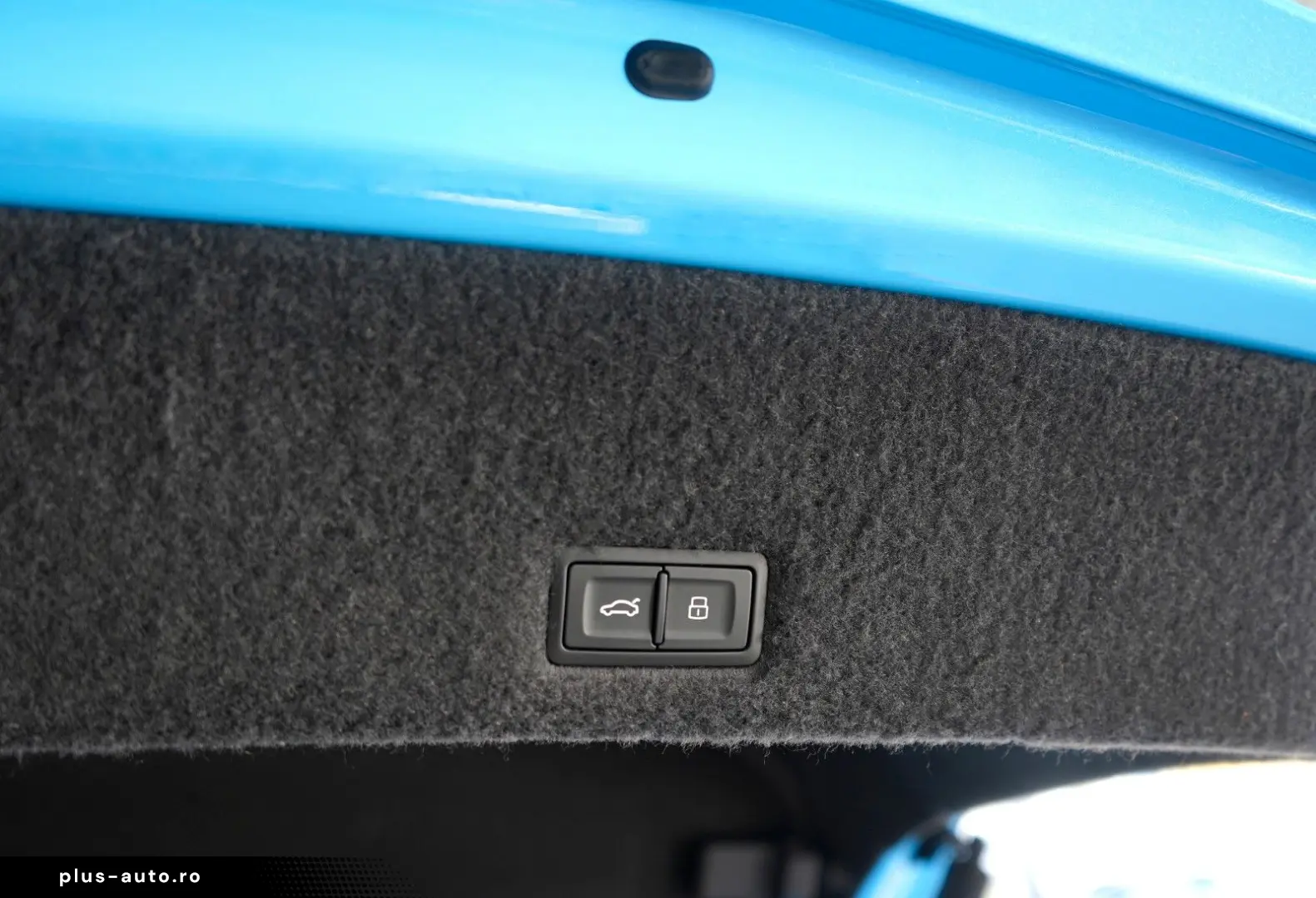 LAMBORGHINI Urus SE  PANORMA CARBON B&O BLU CEPHEUS 1.HAND