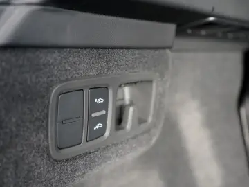 LAMBORGHINI Urus SE  PANORMA CARBON B&O BLU CEPHEUS 1.HAND