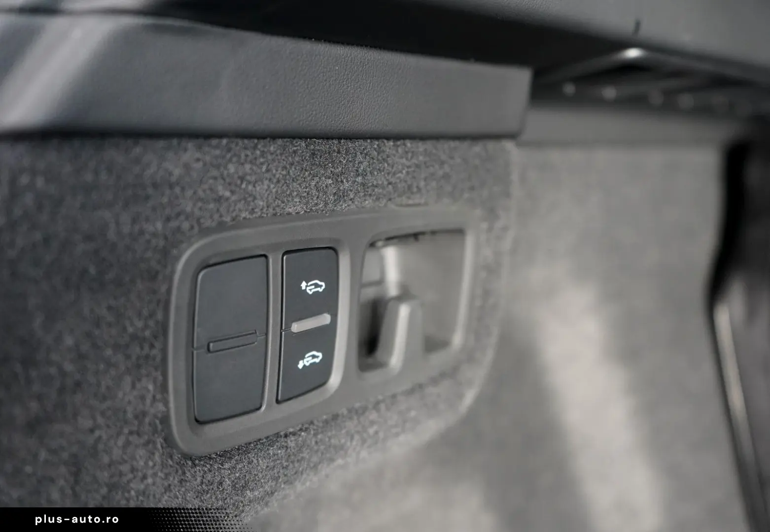 LAMBORGHINI Urus SE  PANORMA CARBON B&O BLU CEPHEUS 1.HAND