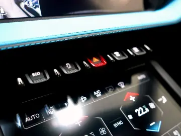 LAMBORGHINI Urus SE  PANORMA CARBON B&O BLU CEPHEUS 1.HAND