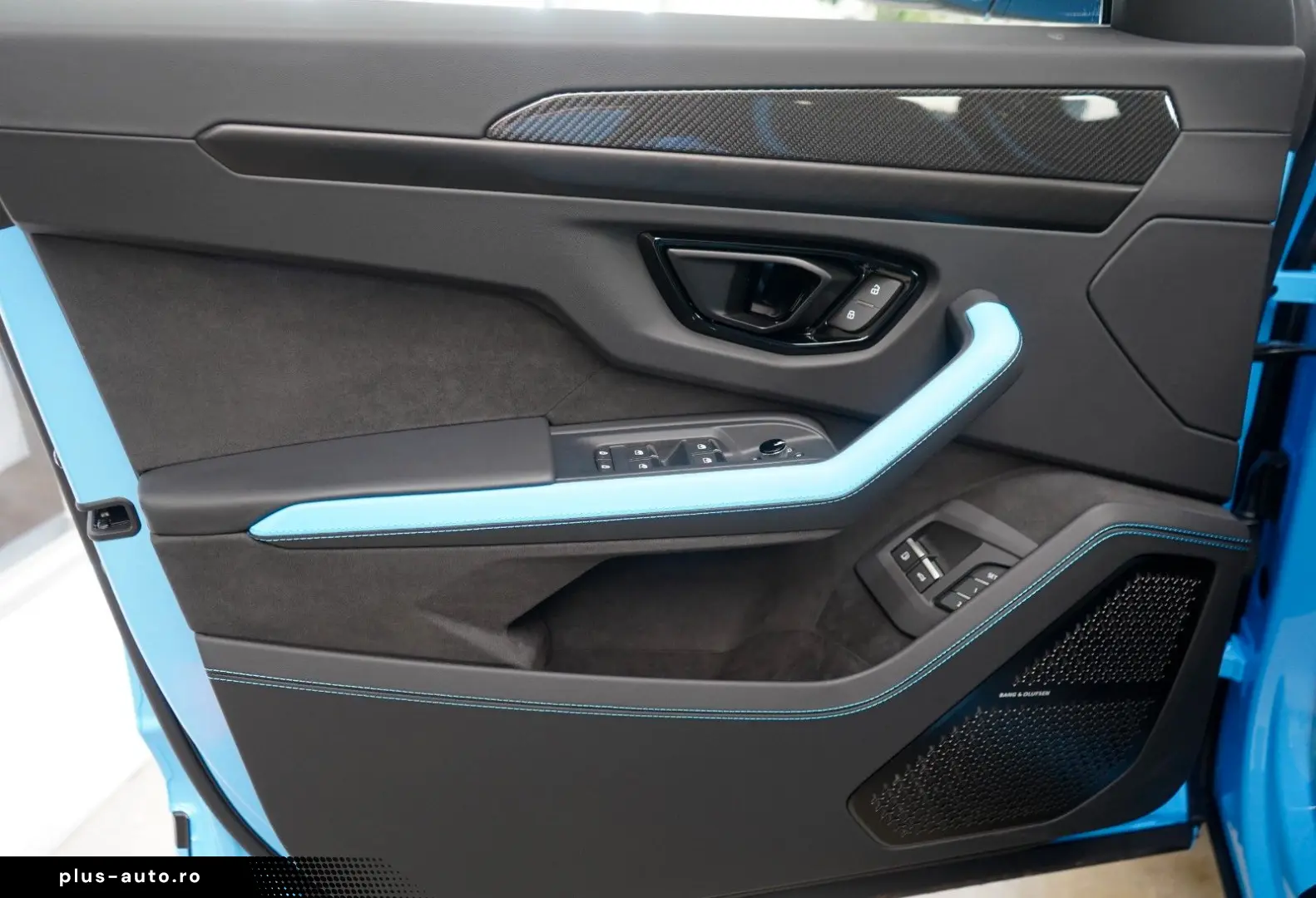 LAMBORGHINI Urus SE  PANORMA CARBON B&O BLU CEPHEUS 1.HAND