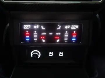 LAMBORGHINI Urus SE  PANORMA CARBON B&O BLU CEPHEUS 1.HAND