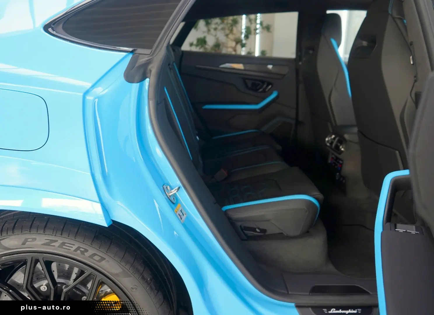 LAMBORGHINI Urus SE  PANORMA CARBON B&O BLU CEPHEUS 1.HAND