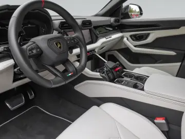LAMBORGHINI Urus SE   Viola Galaxias   Akrapovic   PPF
