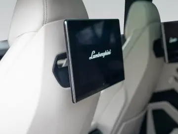 LAMBORGHINI Urus SE   Viola Galaxias   Akrapovic   PPF
