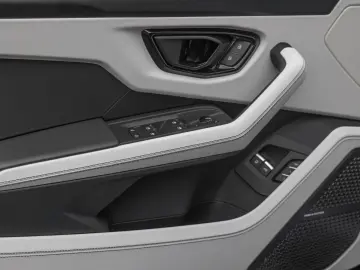 LAMBORGHINI Urus SE   Viola Galaxias   Akrapovic   PPF