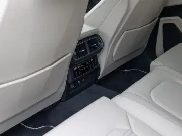 LAMBORGHINI Urus SE   Viola Galaxias   Akrapovic   PPF