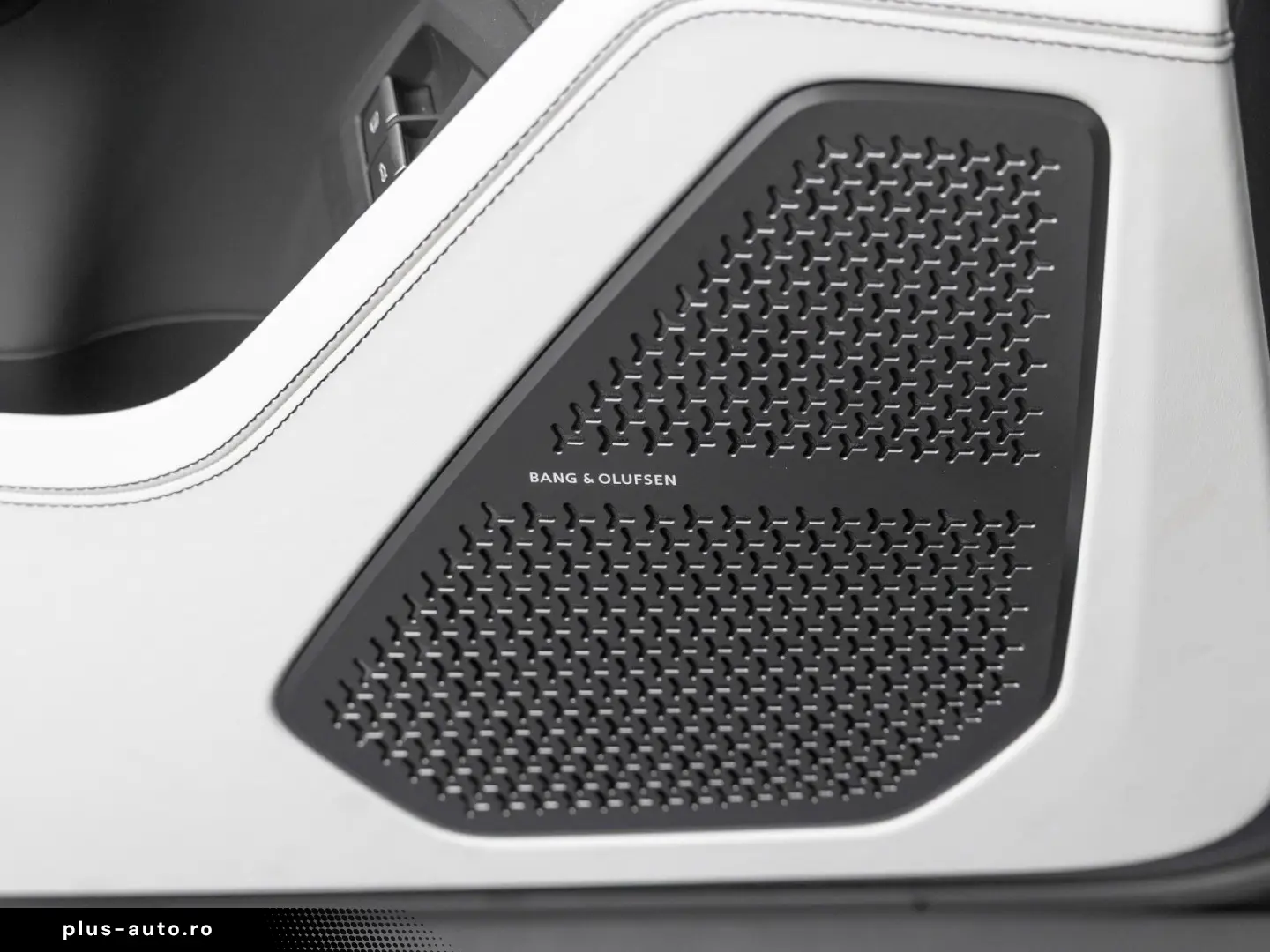 LAMBORGHINI Urus SE   Viola Galaxias   Akrapovic   PPF