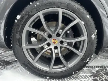 PORSCHE Cayenne Coupe E-Hybrid Sportdesign Matrix Pano