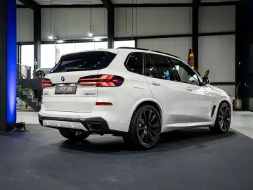 BMW X5 X5 xDrive50e - B&W - HUD - Massage - Sky loun