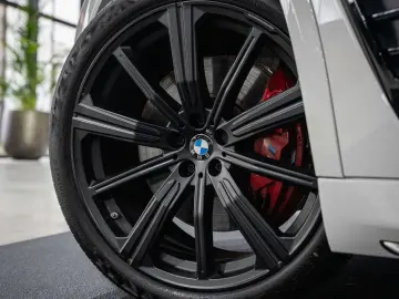 BMW X5 X5 xDrive50e - B&W - HUD - Massage - Sky loun