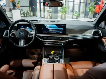 BMW X5 X5 xDrive50e - B&W - HUD - Massage - Sky loun